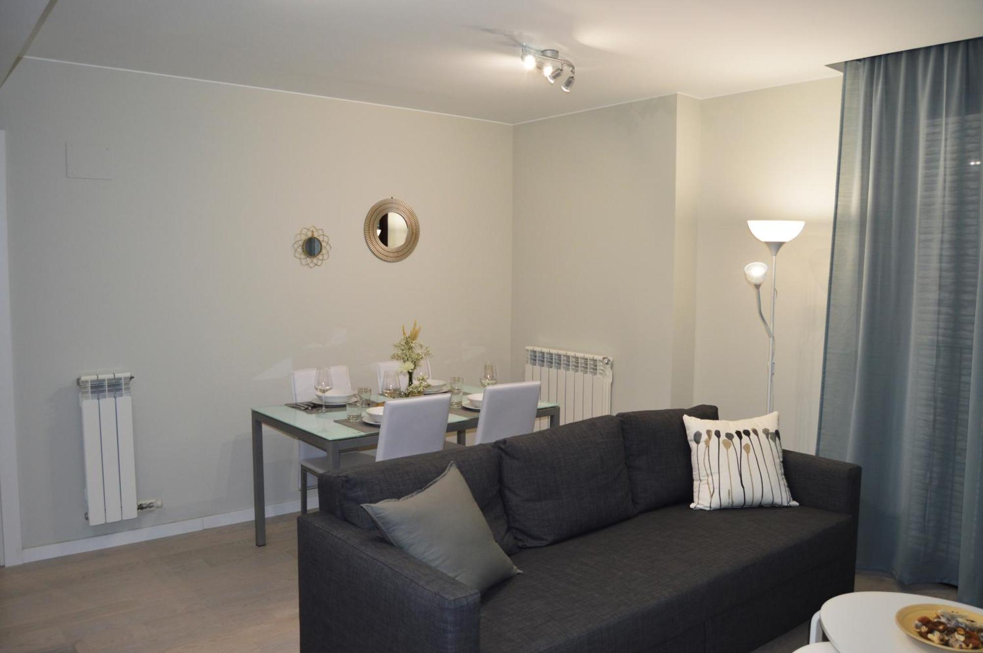 Apartamenticos Plaza Del Pilar I サラゴサ エクステリア 写真